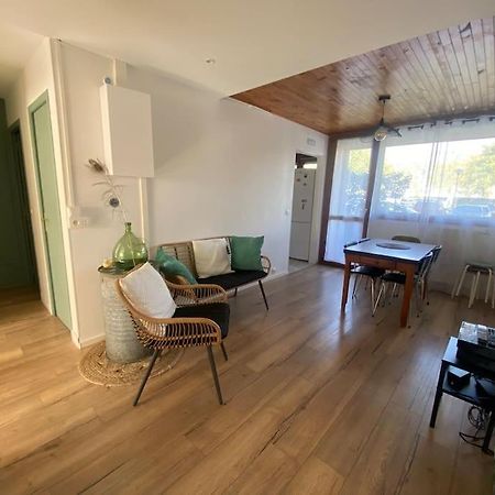 Grand Appartement 7 Couchages, 1 Place De Parking. Saint-Priest  Buitenkant foto